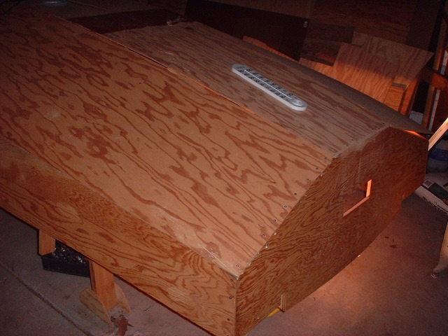 Enclosed Hull (aft/stbd) 12/15/06